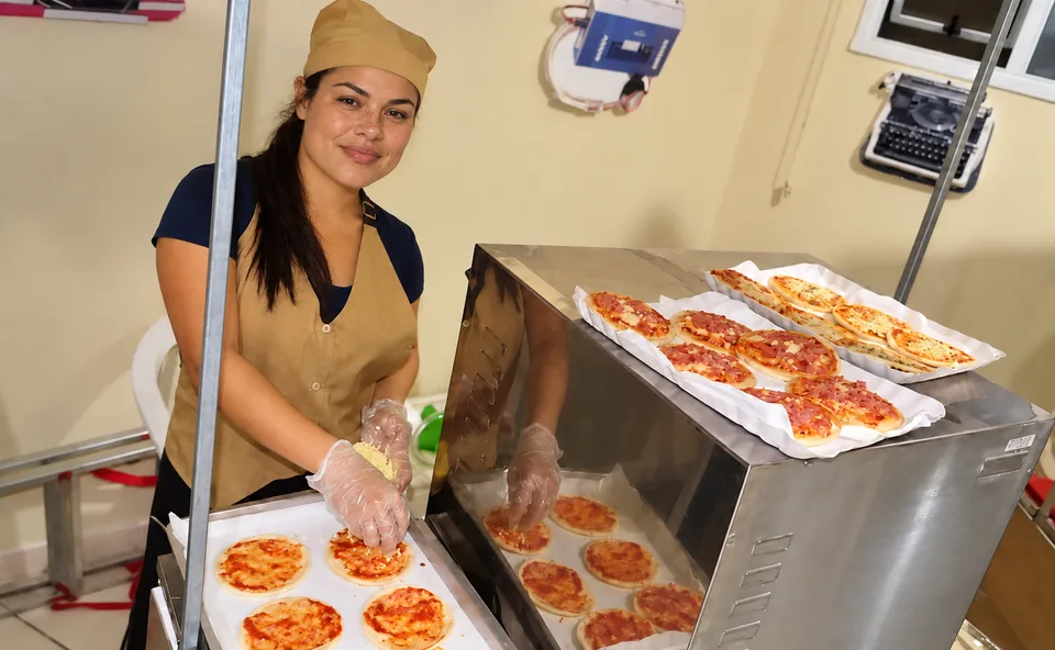 Barraquinhas de mini pizza festa infantil