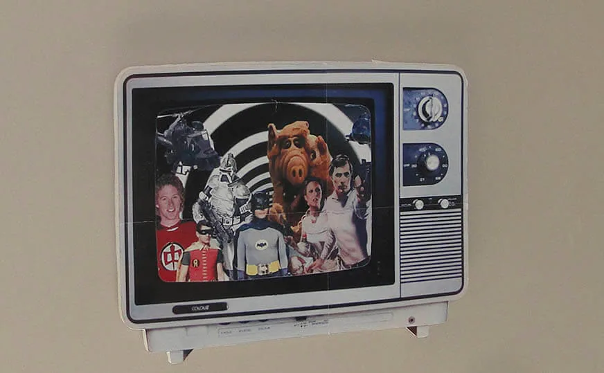 Enfeite de mesa TV antiga anos 70