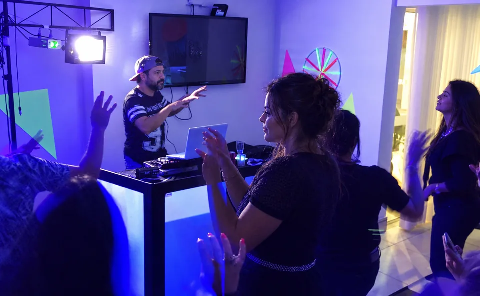 DJ animado para festa na Zona Leste