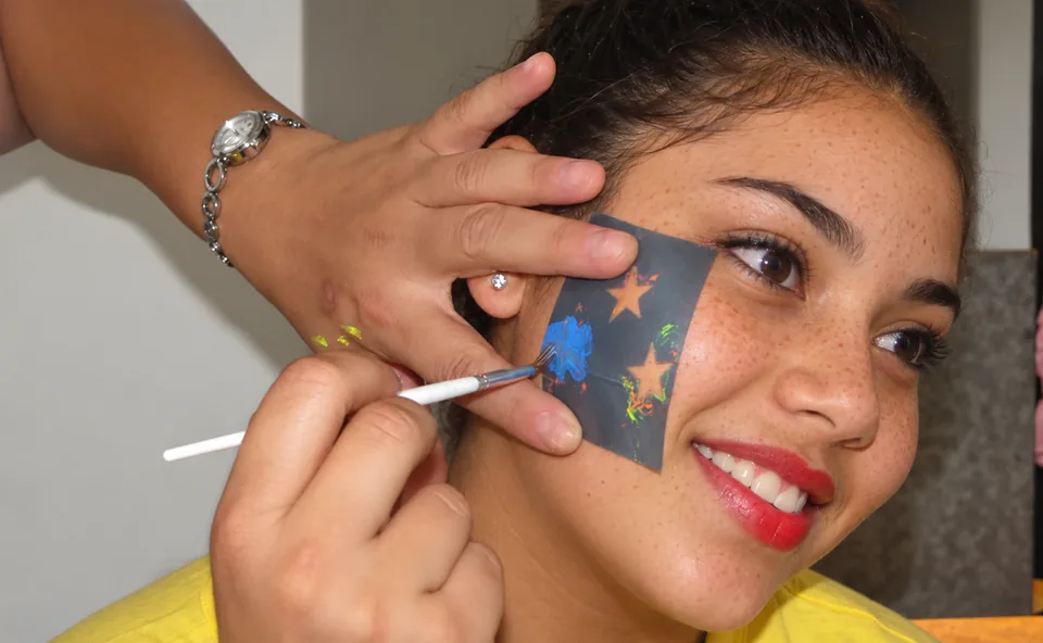 Tattoo neon festa Infantil