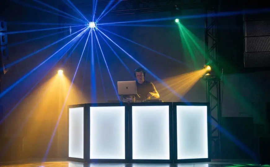 Estrutura Box Truss e Iluminação